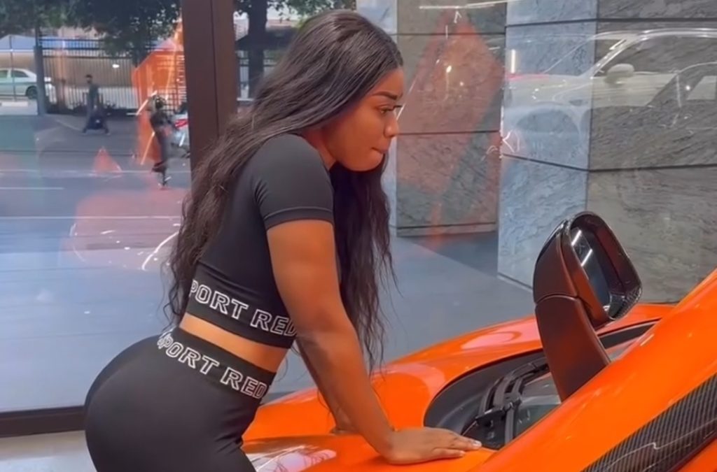 “Jéssica” pretende comprar uma viatura ‘Revell, modelo Set Mclaren 570s’ no valor acima de 129 milhões kzs